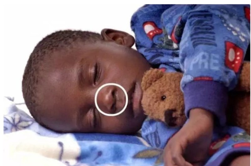 Ένα μωρό 'έχασε' τη ζωή του από ένα φάρμακο που του έδωσε η μητέρα του.