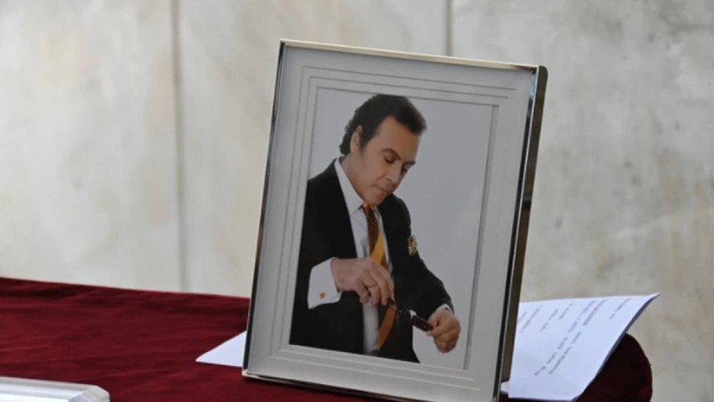 Θλίψη στη κηδεία του Τόλη Βοσκόπουλου