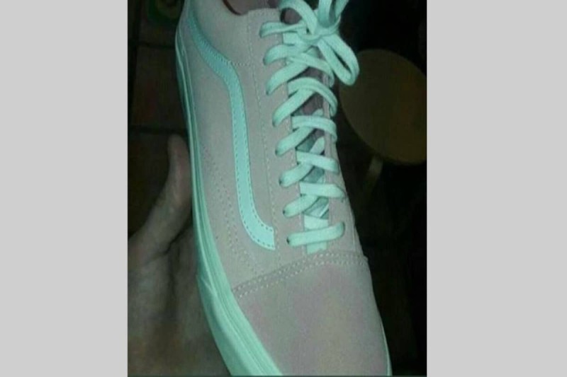 Μια «τρελή» οφθαλμαπάτη: Τι χρώμα έχει αυτό το παπούτσι; (photos)