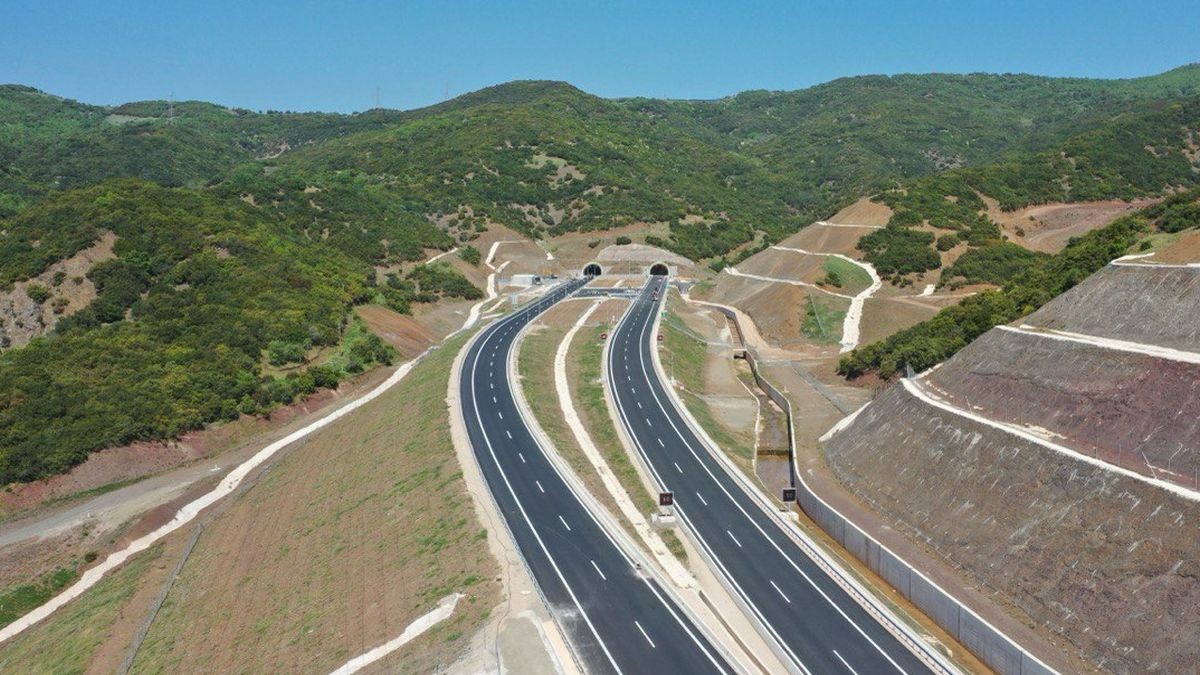Εγκαίνια για τον αυτοκινητόδρομο Ε65: Σε 3 ώρες η διαδρομή «Αθήνα-Τρίκαλα» - Τα χαρακτηριστικά και το κόστος στα διόδια (video)