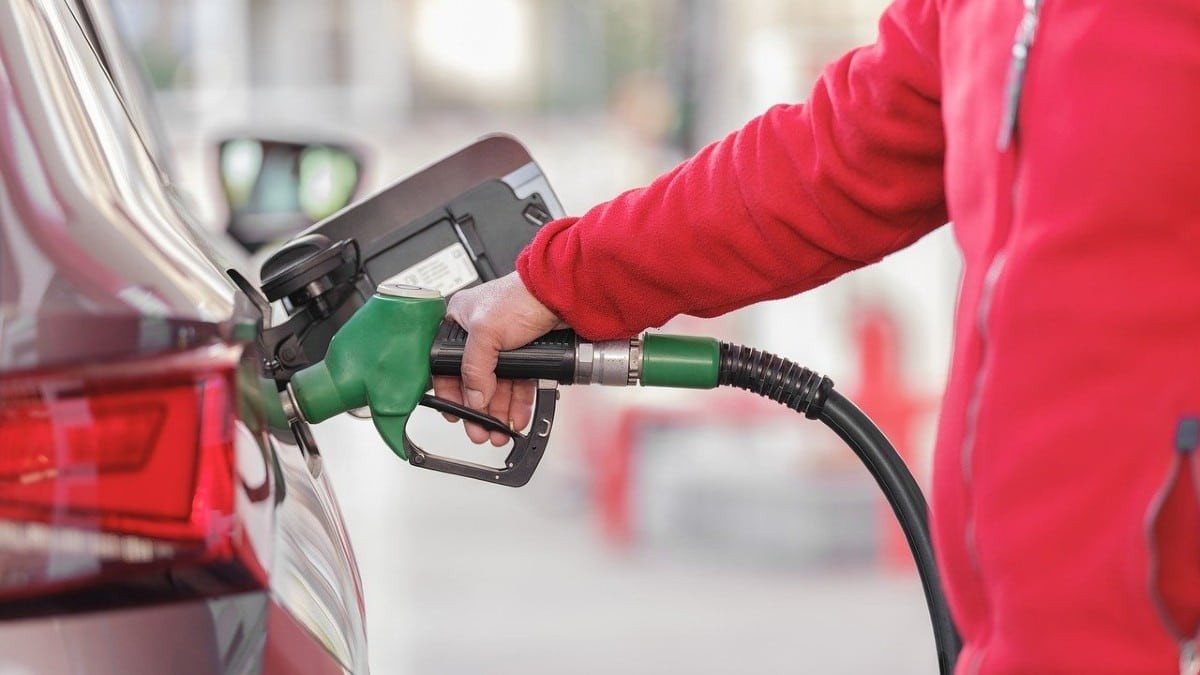 Στα ύψη οι τιμές των καυσίμων: Σε τροχιά πάνω από 2 ευρώ το λίτρο η βενζίνη - Οι εκτιμήσεις για το Πάσχα