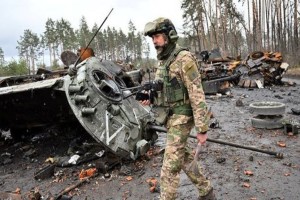 Πόλεμος Ουκρανία: 12 άμαχοι νεκροί, δεκάδες άλλοι τραυματίες στα πλήγματα του ρωσικού πυροβολικού στη Σεβεροντονιέτσκ