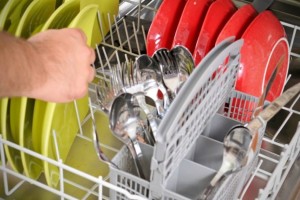 Το απόλυτο κόλπο: Έτσι θα καθαρίσετε φυσικά και χωρίς χημικά το πλυντήριο πιάτων
