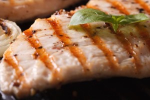 Δεν το ήξερε κανείς: Πού υπερτερεί το χοιρινό κρέας σε σύγκριση με το στήθος κοτόπουλου