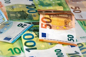 «Τρέχουν» οι αιτήσεις στην ΔΥΠΑ/ΟΑΕΔ για το επίδομα 1.000 ευρώ - Ποιοι είναι οι δικαιούχοι