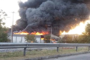 Φωτιά σε βιομηχανική περιοχή στον Βόλο – Άμεση κινητοποίηση της Πυροσβεστικής