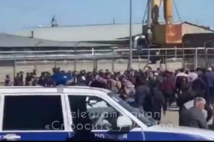 Κόλαση στη Ρωσία: Πέφτουν πυροβολισμοί σε διαδήλωση κατά της επιστράτευσης στο Νταγκεστάν (video)