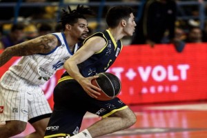 Καρδίτσα - Λαύριο (68-85): Κλείδωσε την παραμονή στην Basket League η ομάδα του Λιμνιάτη