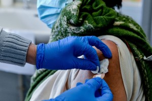 «Βόμβα» από διεθνή μελέτη για τον κορωνοϊό: Αυτές είναι οι κυριότερες παρενέργειες των εμβολίων