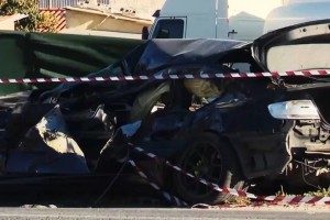 Καρέ-καρέ το τροχαίο δυστύχημα στην Ελευσίνα: Συγκλονίζει ο πατέρας του 31χρονου οδηγού - «Ήρθα και τον είδα πεθαμένο...» (video)