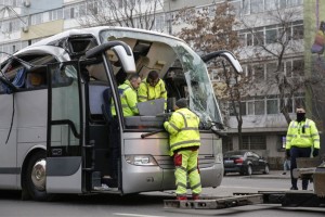 Συναγερμός στην Πανεπιστημίου: Τροχαίο με τουριστικό λεωφορείο - Έξι τραυματίες