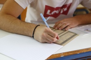 Πανελλαδικές εξετάσεις 2024: Αυτές είναι οι απαντήσεις στη Νεοελληνική Γλώσσα και Λογοτεχνία στα ΓΕΛ