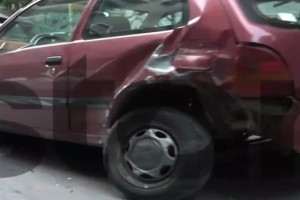 Κυψέλη: Μεθυσμένος οδηγός χτύπησε δεκάδες σταθμευμένα αυτοκίνητα - Το τζιπ ακινητοποιήθηκε μόλις έσκασαν τα λάστιχα