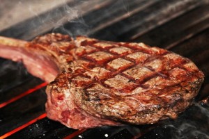 Ο δρόμος προς την απόλαυση: Το τέλειο ψήσιμο της μπριζόλας για «κρέας» που λιώνει στο στόμα