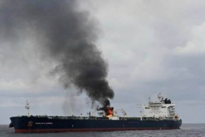 Ελληνόκτητο πλοίο χτυπήθηκε με πύραυλο από τους Χούθι στην Ερυθρά Θάλασσα