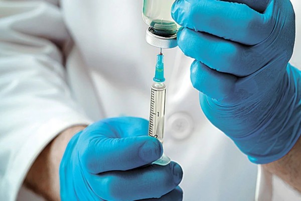 Κορωνοϊός: Σε αυτή τη χώρα αναμένεται να εγκριθεί το εμβόλιο της AstraZeneca