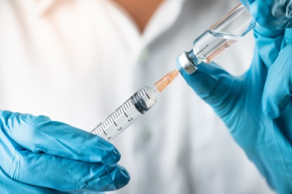 Κορωνοϊός: Ασταμάτητη η Ρωσία με την παραγωγή του δεύτερου της εμβολίου