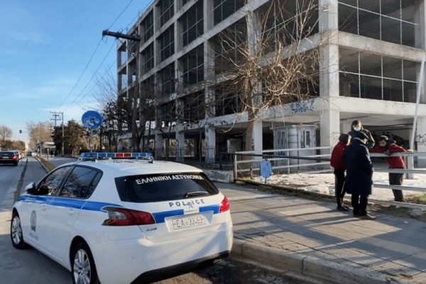 Θρίλερ στη Θεσσαλονίκη: Εντοπίστηκε πτώμα σε κτήριο του ΑΠΘ (Video)