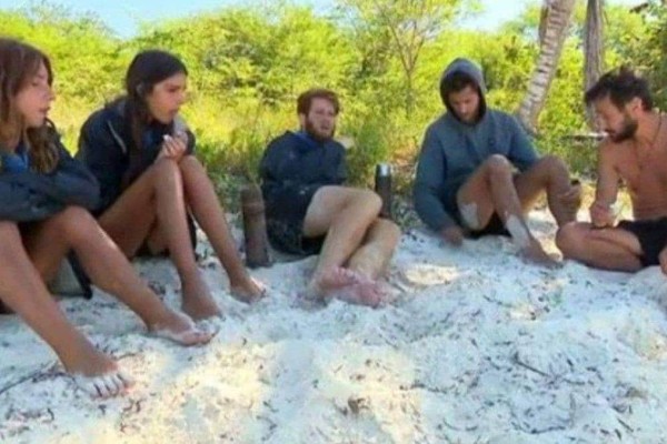 «Survivor» spoiler: Διέρρευσαν πλάνα! Ο Πάνος Καλλίδης ζητάει από τους συμπαίκτες να συγχωρέσουν Άλεξ και Κρις