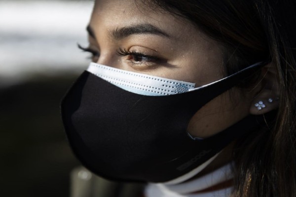 Κορωνοϊός: Πόσο προστατεύει η διπλή μάσκα - Τι έδειξαν τα νέα στοιχεία