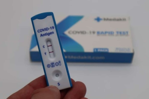 Κορωνοϊός: Δωρεάν rapid τεστ για όλους κάθε εβδομάδα στα φαρμακεία
