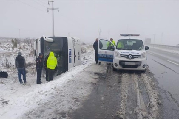 Τραγικό δυστύχημα στην Τουρκία - Ανετράπη τουριστικό λεωφορείο