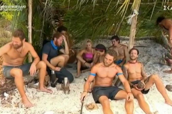 Survivor 4: Άγριο κράξιμο για την κλίκα Σάκη-Τριαντάφυλλου - «Τέτοιο γλείψιμο δεν έχει ξαναγίνει...»