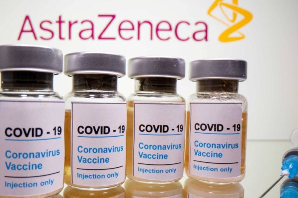 Κορωνοϊός: Προχωρά με τις ηλικίες 30-34 ετών ο εμβολιασμός - Η σύσταση για το AstraZeneca