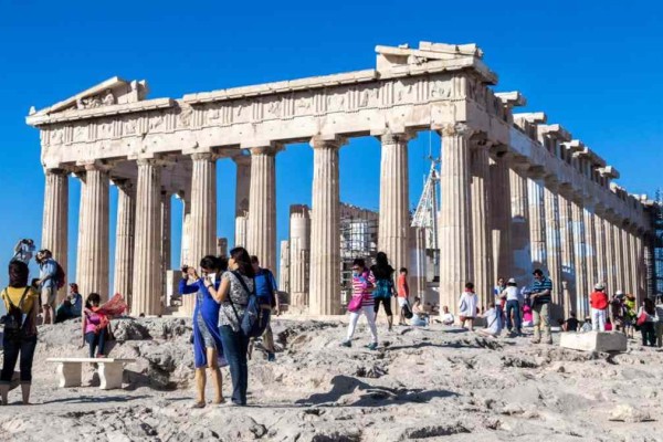 Η ώρα του τουρισμού: Η καμπάνια ΕΟΤ-Aegean για... καυτές διακοπές στην Ελλάδα και το κάλεσμα Θεοχάρη