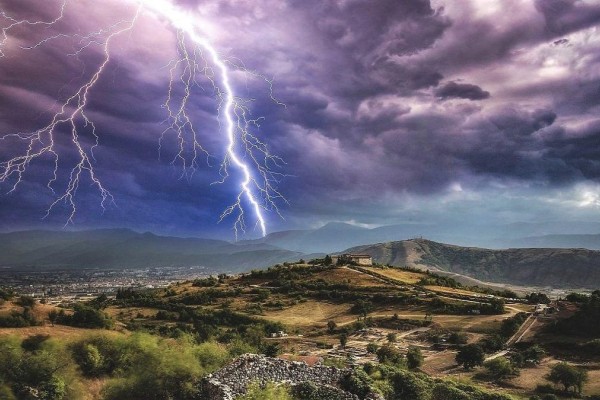 Τραγωδία στο Μέτσοβο: 37χρονος έχασε τη ζωή του από χτύπημα κεραυνού