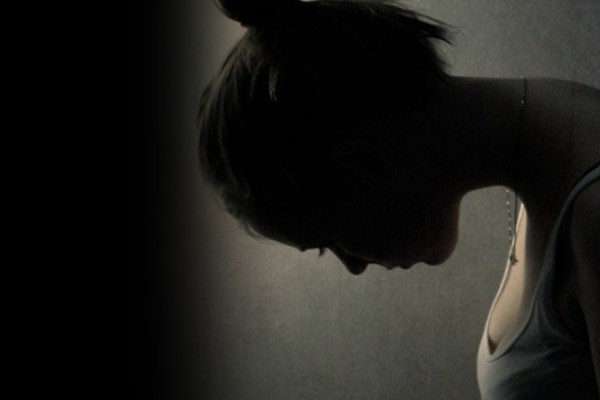 Κορωνοϊός: Τα περιοριστικά μέτρα εκτόξευσαν τις απόπειρες αυτοκτονίας σε εφήβους 12-17 ετών – Τι έδειξαν αποτελέσματα μελέτης για τα κορίτσια