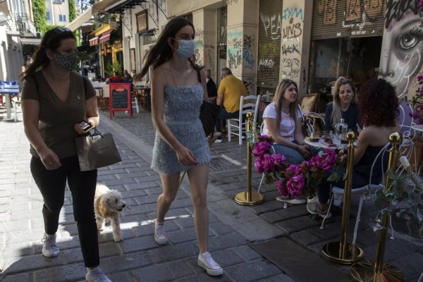 Τζανάκης: Μονοψήφιο ημερήσιο αριθμό θανάτων μέσα Ιουλίου - Πού οφείλεται η μεγάλη πτώση των δεικτών