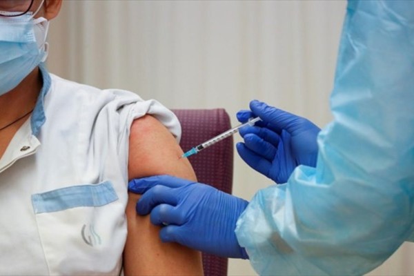 Κορωνοϊός: Υπέρ του υποχρεωτικού εμβολιασμού τάσσεται το 74% των Ελλήνων