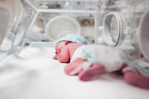 Θρίλερ στις Σέρρες: Μωρό 20 μηνών έπαθε εισρόφηση μπροστά στους γονείς του - Νεκρό 8 μηνών μωράκι στην Εύβοια!