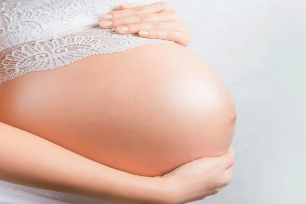 Ραγάδες εγκυμοσύνης: Όπως ήρθαν θα φύγουν γρήγορα και φυσικά!