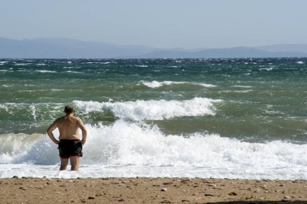 Καιρός σήμερα: Έρχονται μελτέμια και ζέστη - Καύσωνας διαρκείας από Τετάρτη