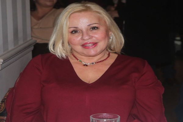 Μπέσσυ Αργυράκη για DWTS: «Αν θέλει κανείς να πάθει λουμπάγκο, να με σηκώσει»
