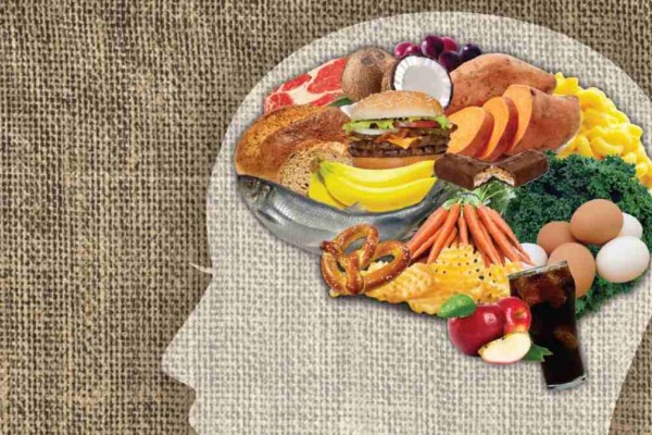 9+1 τροφές που «ακονίζουν» το μυαλό σας - Ποιες να αποφύγετε