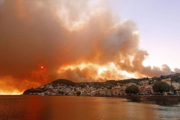 Φωτιά στη Λίμνη Ευβοίας: «Θα καούν όλα τα σπίτια, ελάτε τώρα»