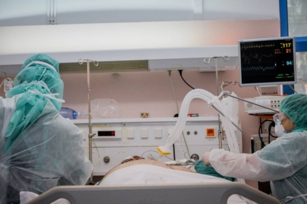 Λυγίζει την Κρήτη ο κορωνοϊός: Στους 183 οι ασθενείς στα νοσοκομεία - Νέα έξαρση σε γηροκομείο στο Λασίθι
