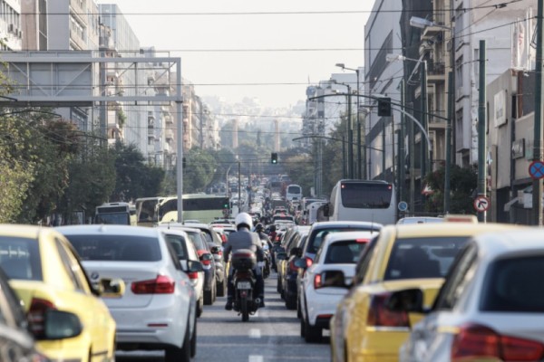 Κυκλοριακό κομφούζιο: Σε ποιους δρόμους υπάρχει αυξημένη κίνηση - Ποιους να αποφύγετε