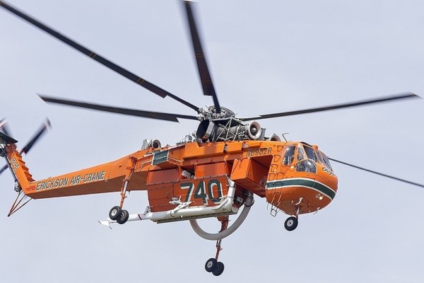 Mytilineos: Διαθέτει 4 ελικόπτερα στη μάχη της πυρόσβεσης