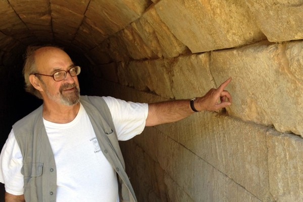 Πέθανε ο διακεκριμένος αρχαιολόγος Στέφανος Μίλλερ