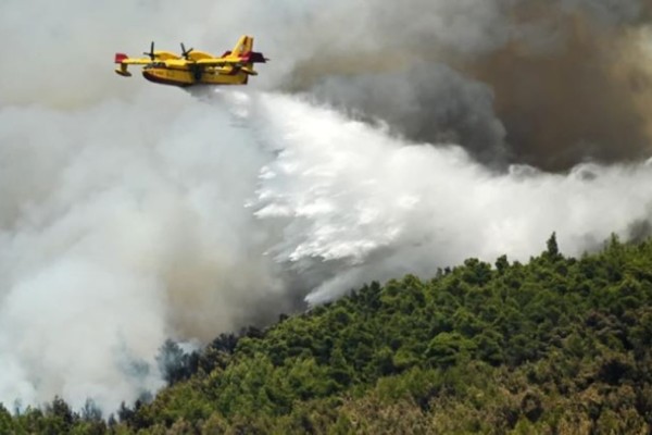 Χέρι βοηθείας από την Τουρκία - Στέλνει δύο πυροσβεστικά αεροσκάφη στην Ελλάδα