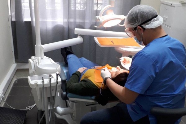 Δεν κάνουν πίσω οι οδοντίατροι για τα τα rapid test – Τι ζητούν από το υπουργείο Υγείας