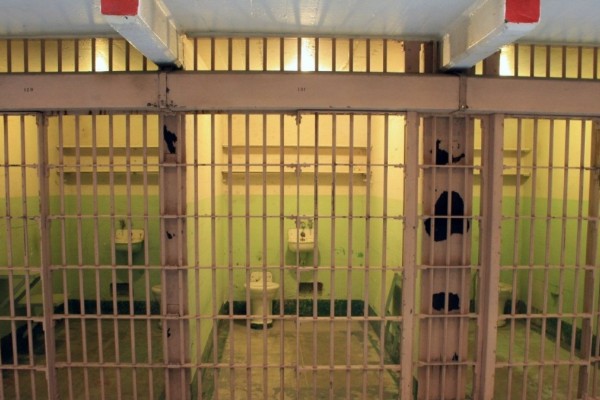 Άγρια συμπλοκή στις φυλακές Δομοκού: Βγήκαν μαχαίρια - Πέντε τραυματίες