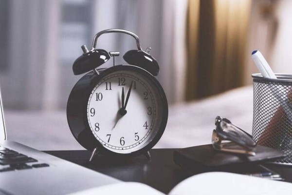 Αλλαγή ώρας 2021: Τα ρολόγια... μία ώρα πίσω - Ο λόγος που δεν έχει καταργηθεί