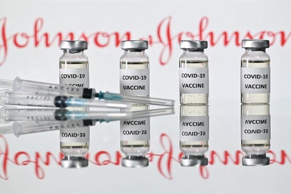 Προβλήματα για όσους έκαναν το εμβόλιο Johnson & Johnson - Τι θα γίνει με τη δεύτερη δόση;