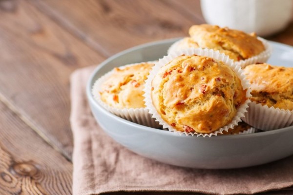 Αλμυρά muffins με κοτόπουλο χωρίς γλουτένη