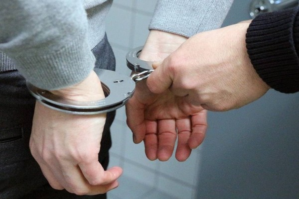 Κεφαλονιά: Συνελήφθησαν τέσσερα άτομα, για σύσταση εγκληματικής οργάνωσης, πλαστογραφία και υπεξαίρεση